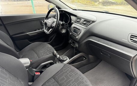 KIA Rio III рестайлинг, 2013 год, 900 000 рублей, 24 фотография