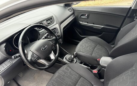 KIA Rio III рестайлинг, 2013 год, 900 000 рублей, 18 фотография