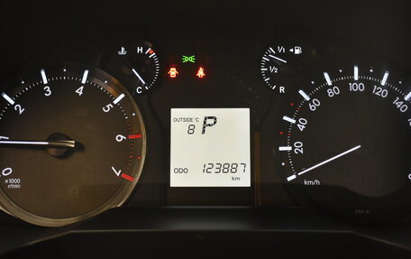 Toyota Land Cruiser Prado 150 рестайлинг 2, 2019 год, 4 350 000 рублей, 20 фотография