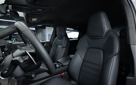 Porsche Cayenne III, 2025 год, 33 190 000 рублей, 10 фотография