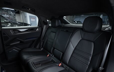 Porsche Cayenne III, 2025 год, 33 190 000 рублей, 30 фотография