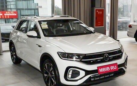 Volkswagen T-Roc I, 2025 год, 3 250 000 рублей, 2 фотография