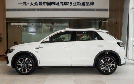 Volkswagen T-Roc I, 2025 год, 3 250 000 рублей, 10 фотография