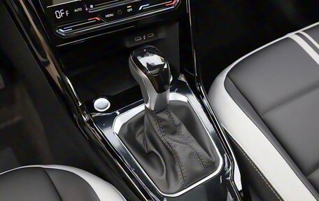 Volkswagen T-Roc I, 2025 год, 3 250 000 рублей, 17 фотография