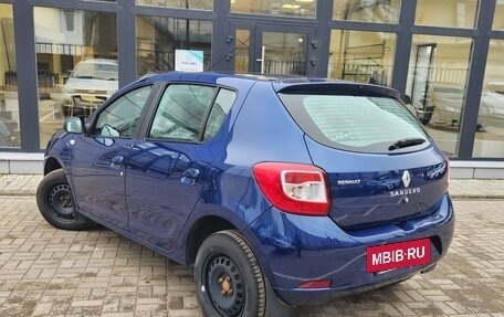 Renault Sandero II рестайлинг, 2015 год, 830 000 рублей, 3 фотография