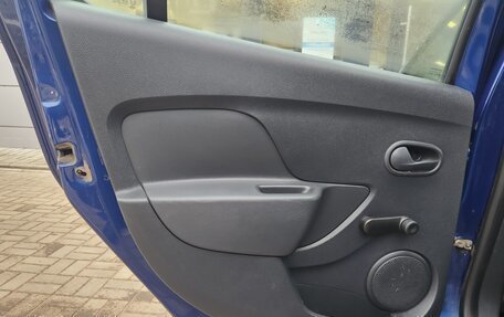 Renault Sandero II рестайлинг, 2015 год, 830 000 рублей, 13 фотография