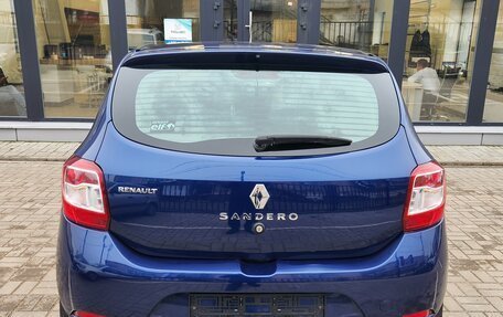 Renault Sandero II рестайлинг, 2015 год, 830 000 рублей, 15 фотография