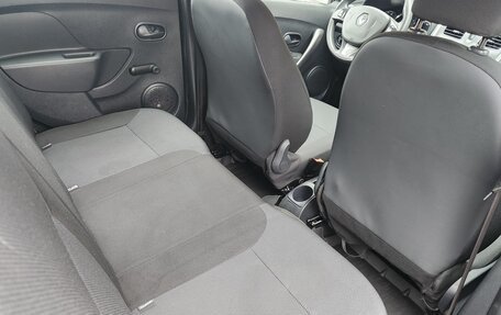 Renault Sandero II рестайлинг, 2015 год, 830 000 рублей, 18 фотография