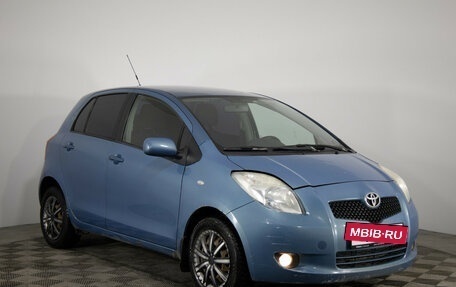Toyota Yaris III рестайлинг, 2007 год, 599 000 рублей, 3 фотография