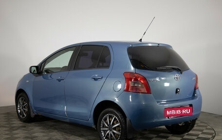 Toyota Yaris III рестайлинг, 2007 год, 599 000 рублей, 19 фотография