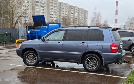 Toyota Highlander III, 2003 год, 1 200 000 рублей, 3 фотография