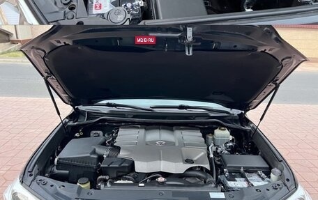 Toyota Land Cruiser 200, 2018 год, 7 300 000 рублей, 3 фотография