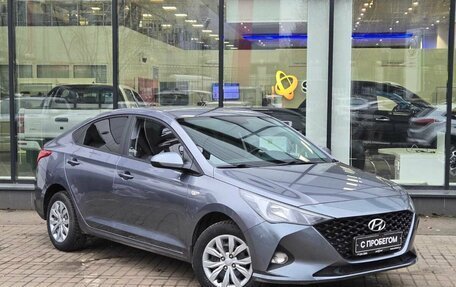 Hyundai Solaris II рестайлинг, 2020 год, 1 560 000 рублей, 3 фотография