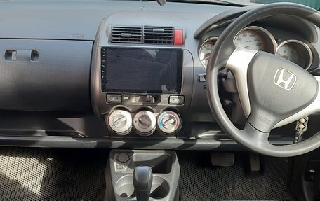 Honda Fit III, 2005 год, 200 000 рублей, 10 фотография