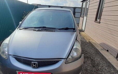 Honda Fit III, 2005 год, 200 000 рублей, 2 фотография