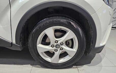 Toyota C-HR I рестайлинг, 2019 год, 2 349 000 рублей, 18 фотография