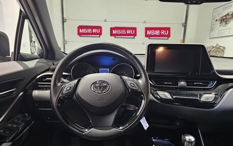 Toyota C-HR I рестайлинг, 2019 год, 2 349 000 рублей, 7 фотография