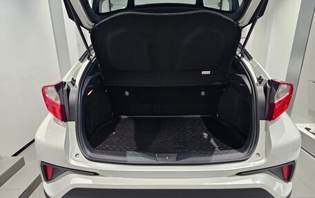 Toyota C-HR I рестайлинг, 2019 год, 2 349 000 рублей, 19 фотография