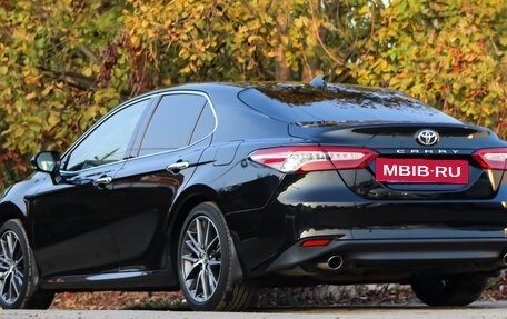 Toyota Camry, 2023 год, 3 560 000 рублей, 5 фотография