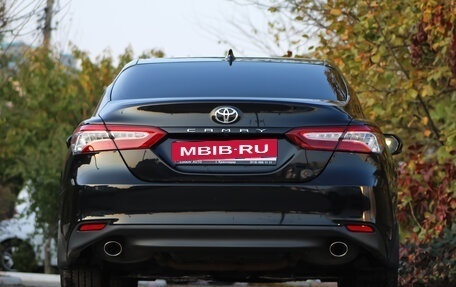 Toyota Camry, 2023 год, 3 560 000 рублей, 4 фотография