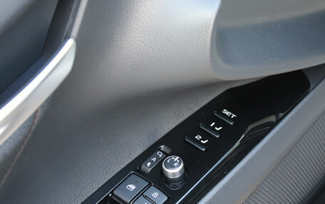 Toyota Camry, 2023 год, 3 560 000 рублей, 16 фотография
