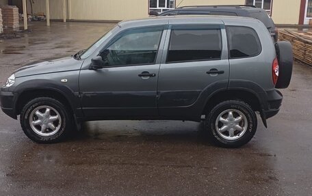 Chevrolet Niva I рестайлинг, 2018 год, 950 000 рублей, 1 фотография