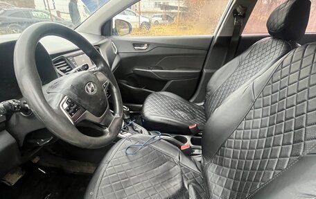 Hyundai Solaris II рестайлинг, 2018 год, 600 000 рублей, 4 фотография