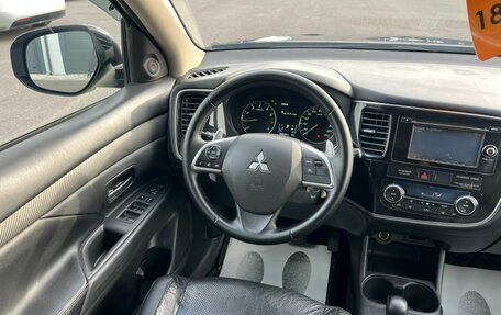 Mitsubishi Outlander III рестайлинг 3, 2013 год, 1 529 000 рублей, 14 фотография