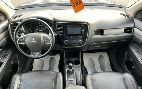 Mitsubishi Outlander III рестайлинг 3, 2013 год, 1 529 000 рублей, 16 фотография