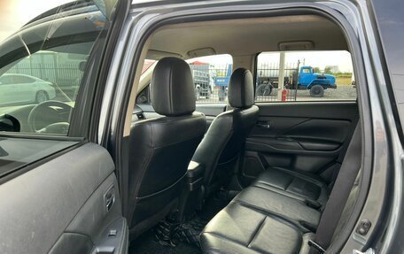 Mitsubishi Outlander III рестайлинг 3, 2013 год, 1 529 000 рублей, 17 фотография