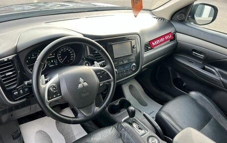 Mitsubishi Outlander III рестайлинг 3, 2013 год, 1 529 000 рублей, 11 фотография
