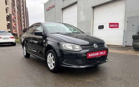 Volkswagen Polo VI (EU Market), 2015 год, 750 000 рублей, 2 фотография