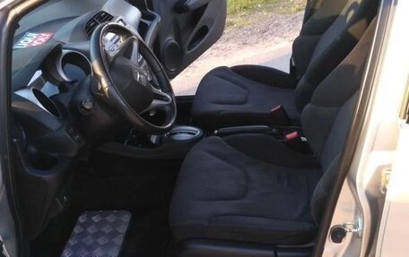 Honda Fit III, 2010 год, 900 000 рублей, 6 фотография