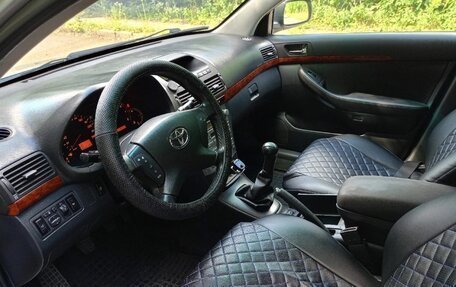 Toyota Avensis III рестайлинг, 2005 год, 650 000 рублей, 6 фотография