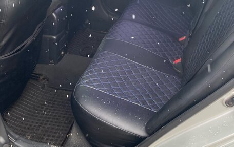 Toyota Avensis III рестайлинг, 2005 год, 650 000 рублей, 3 фотография