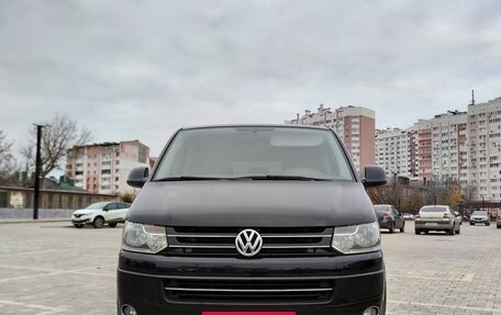 Volkswagen Caravelle T5, 2014 год, 2 060 000 рублей, 2 фотография