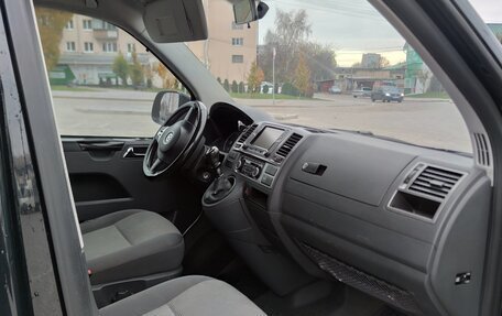 Volkswagen Caravelle T5, 2014 год, 2 060 000 рублей, 10 фотография