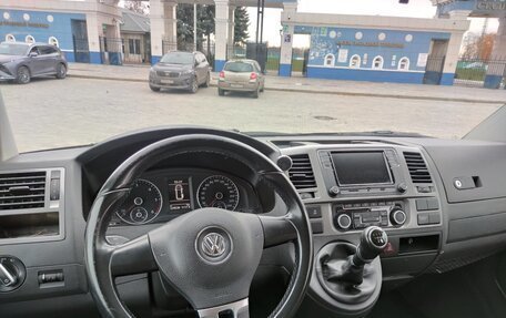 Volkswagen Caravelle T5, 2014 год, 2 060 000 рублей, 12 фотография