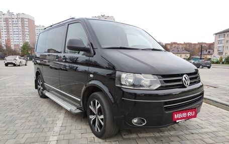 Volkswagen Caravelle T5, 2014 год, 2 060 000 рублей, 6 фотография