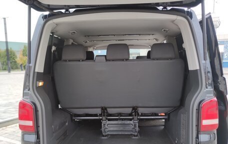 Volkswagen Caravelle T5, 2014 год, 2 060 000 рублей, 13 фотография