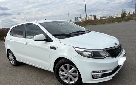 KIA Rio III рестайлинг, 2017 год, 1 000 000 рублей, 1 фотография