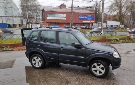 Chevrolet Niva I рестайлинг, 2013 год, 550 000 рублей, 3 фотография