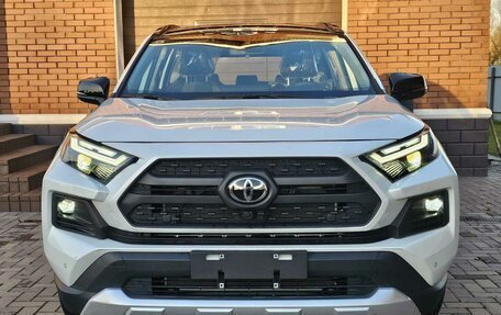 Toyota RAV4, 2025 год, 4 050 000 рублей, 5 фотография