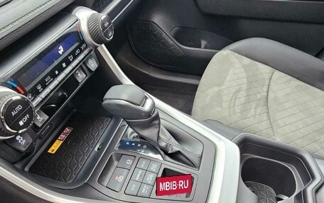 Toyota RAV4, 2025 год, 4 050 000 рублей, 11 фотография