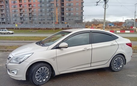 Hyundai Solaris II рестайлинг, 2015 год, 790 000 рублей, 2 фотография