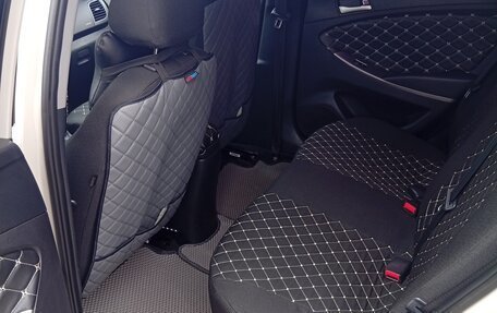 Hyundai Solaris II рестайлинг, 2015 год, 790 000 рублей, 14 фотография