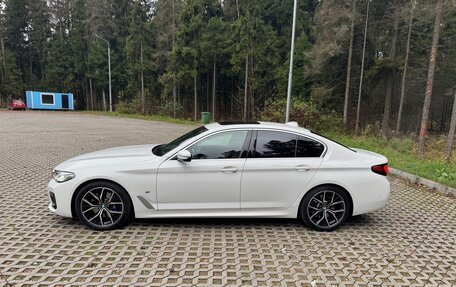 BMW 5 серия, 2022 год, 5 950 000 рублей, 4 фотография