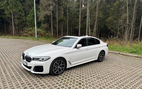 BMW 5 серия, 2022 год, 5 950 000 рублей, 13 фотография