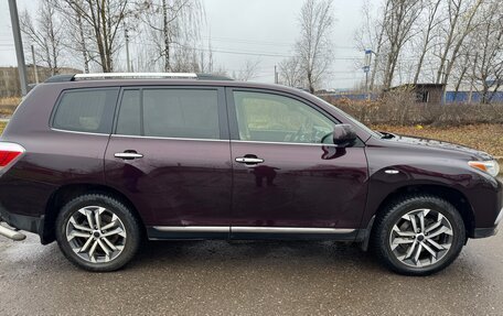 Toyota Highlander III, 2012 год, 2 250 000 рублей, 6 фотография