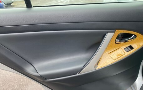 Toyota Camry, 2007 год, 1 600 000 рублей, 12 фотография